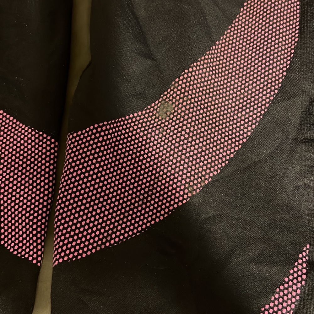 Pink - Picture 3 of 3